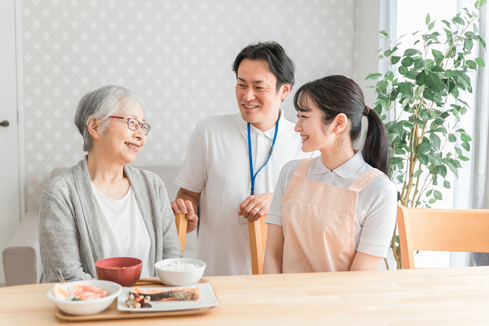 老人ホーム入居時の「身元保証人」とは?必要性と代替手段まで完全ガイド